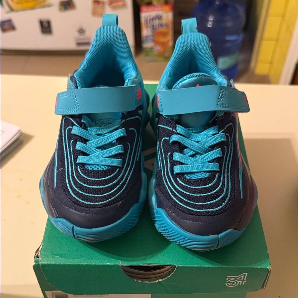Nike Kids Athletic Sneakers in Teal and Navy with Red Accent